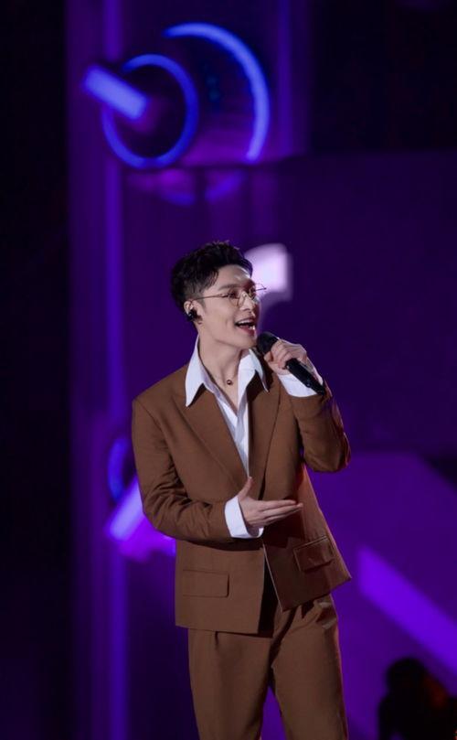 张艺兴跨年爆料视频,揭秘幕后故事与精彩瞬间 第1张 张艺兴跨年爆料视频,揭秘幕后故事与精彩瞬间 第1张